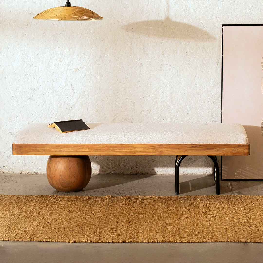 Avis Bench