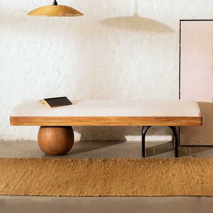 Avis Bench