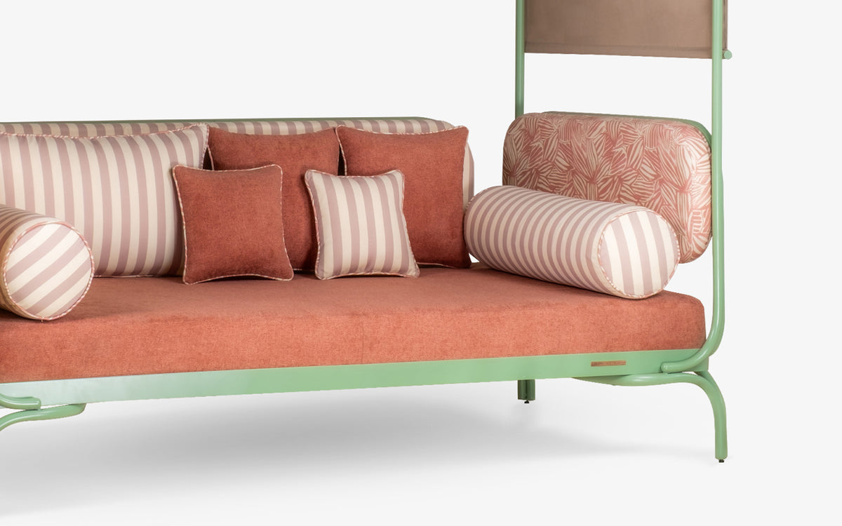 Dastoori Outdoor Day Bed