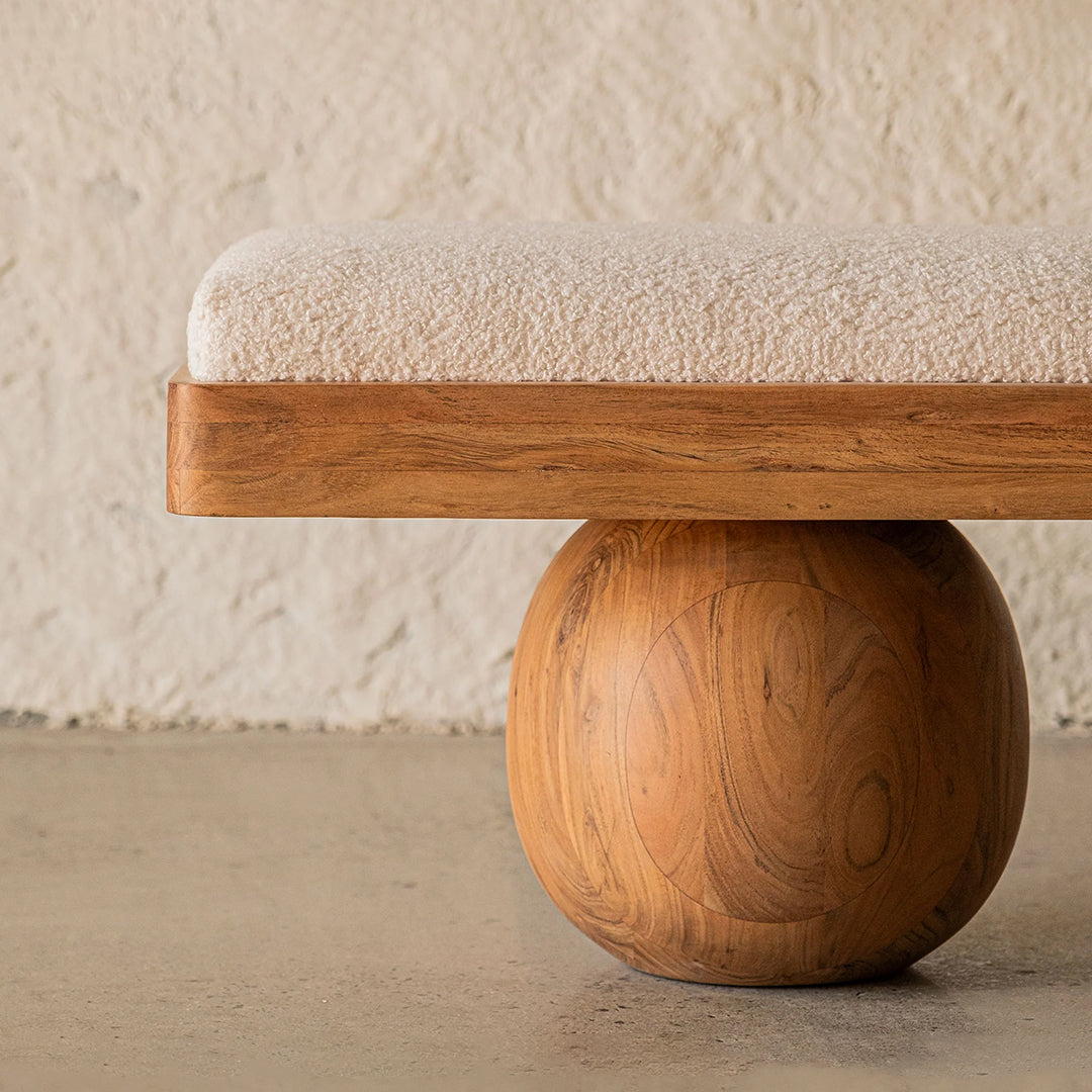 Avis Bench