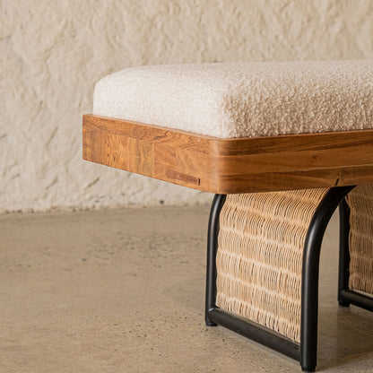 Avis Bench
