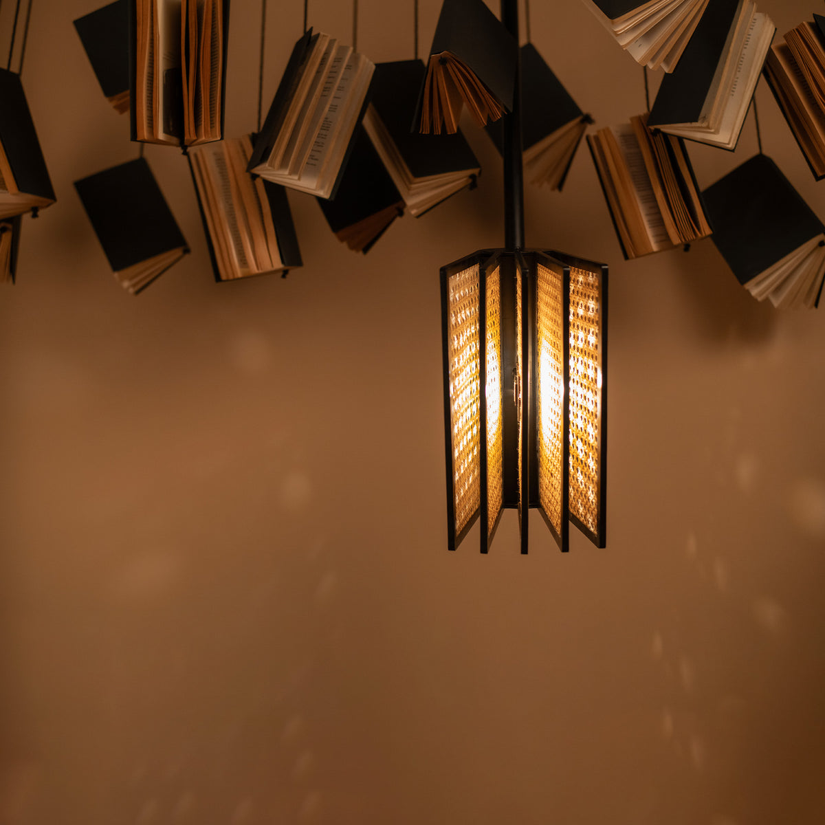 Reeding Pendant Light